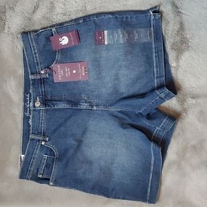 Gloria Vandebilt Denim Shorts